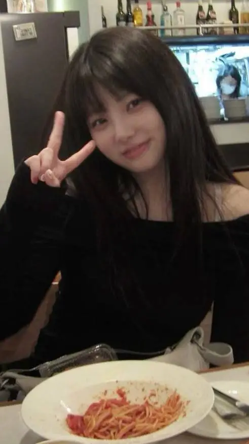 ai character: Yeri background