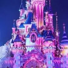 chat with ai character: M.H.A. Disneyland