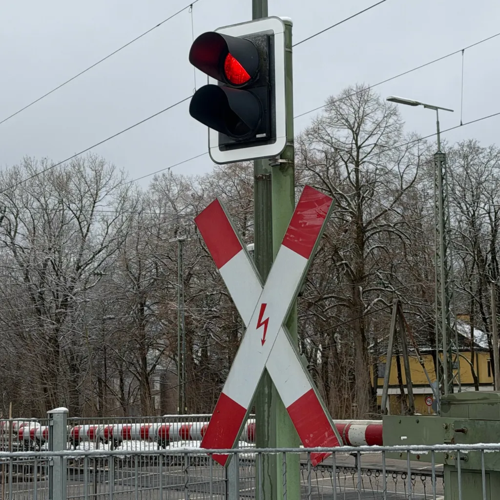 chat with ai character: Crossing