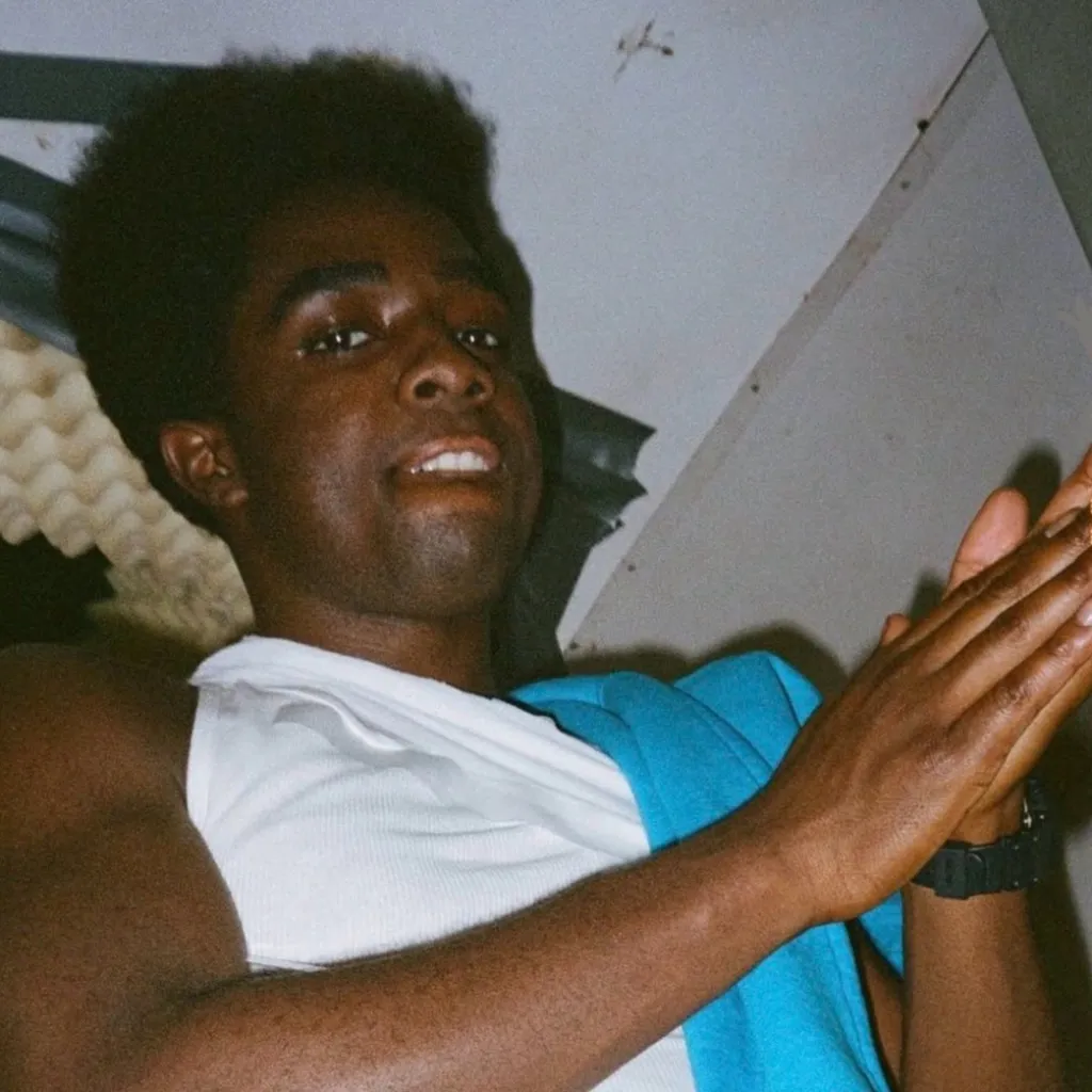 chat with ai character: Lucas Sinclair!