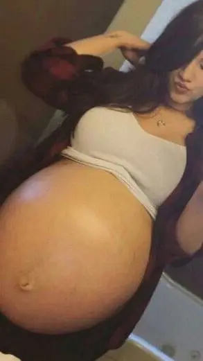 ai character: Prego lesbian background