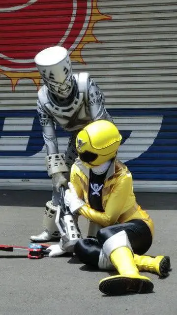 ai character: yellow ranger background