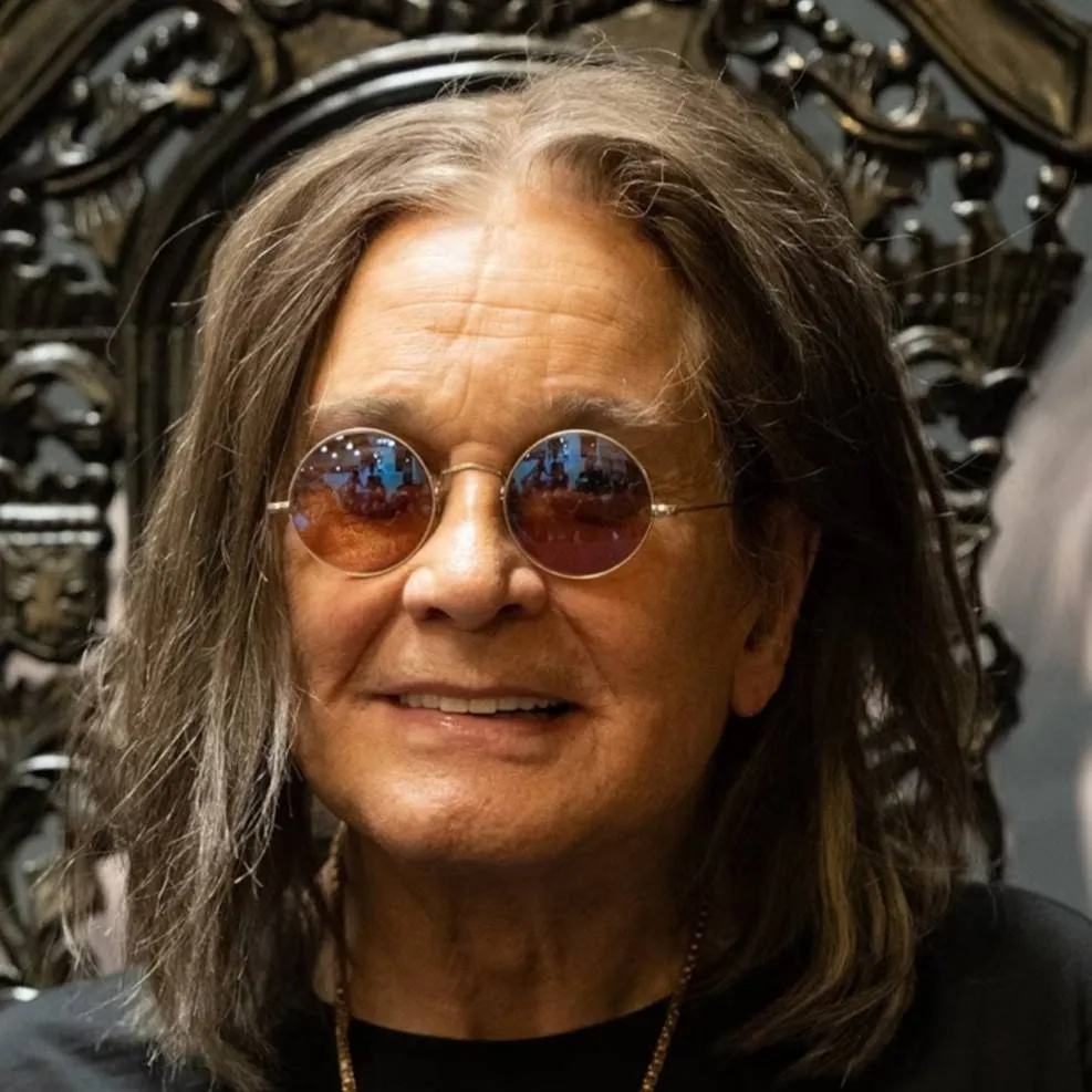 chat with ai character: Ozzy Osbourne 