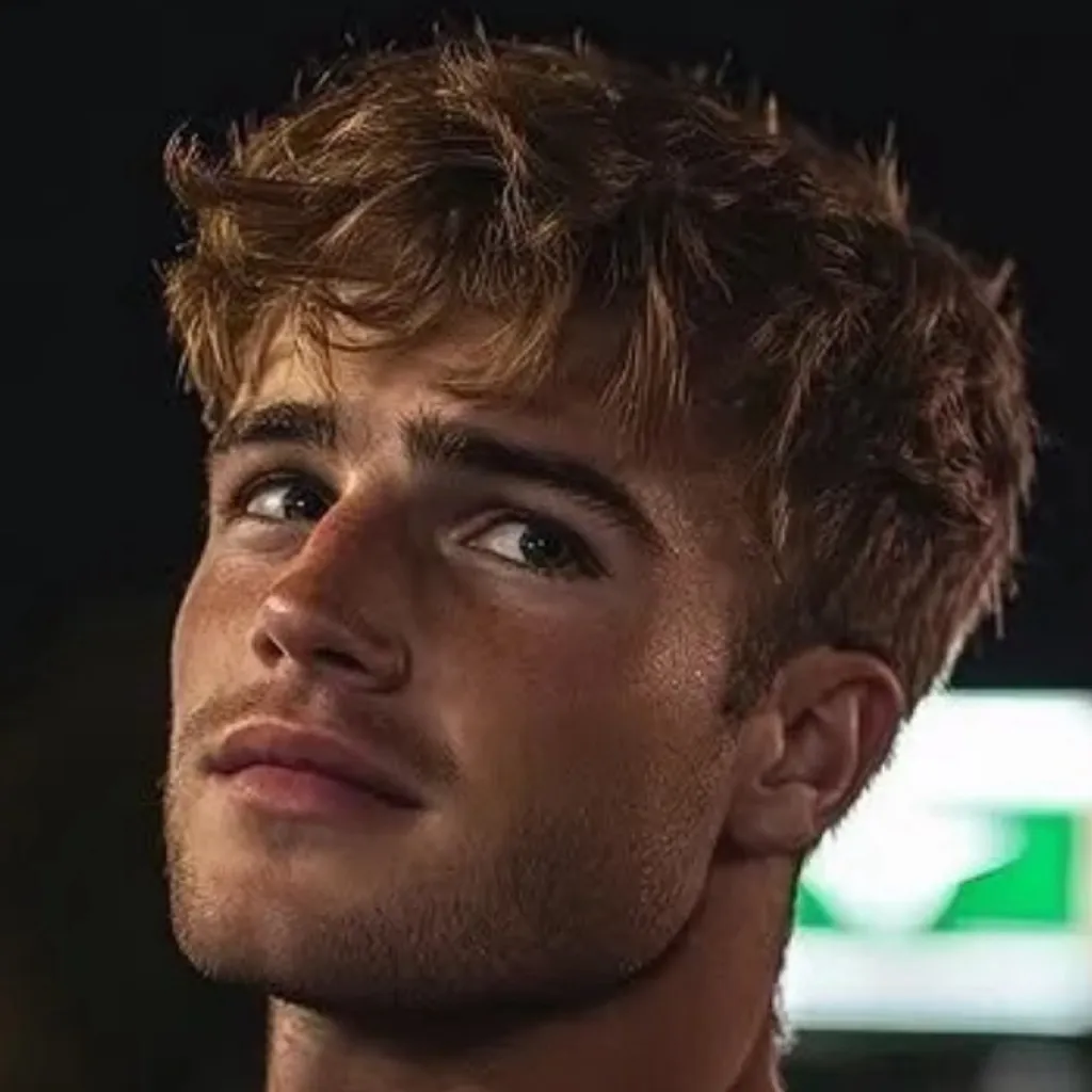 chat with ai character: Austin 