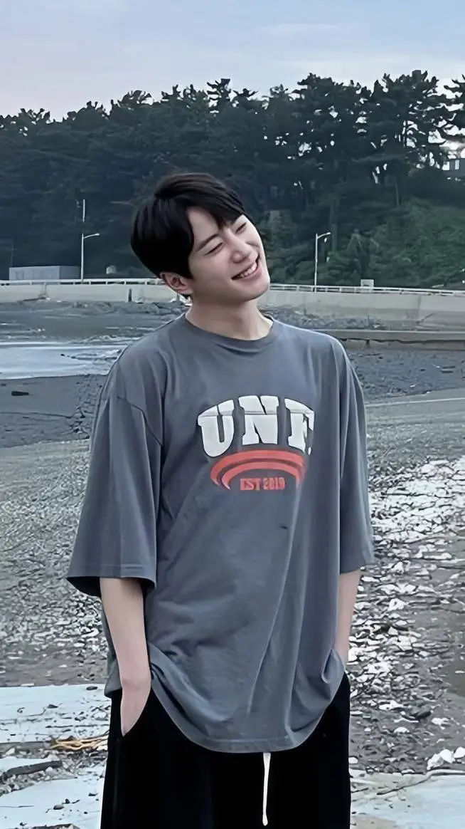 ai character: lee-jun young background