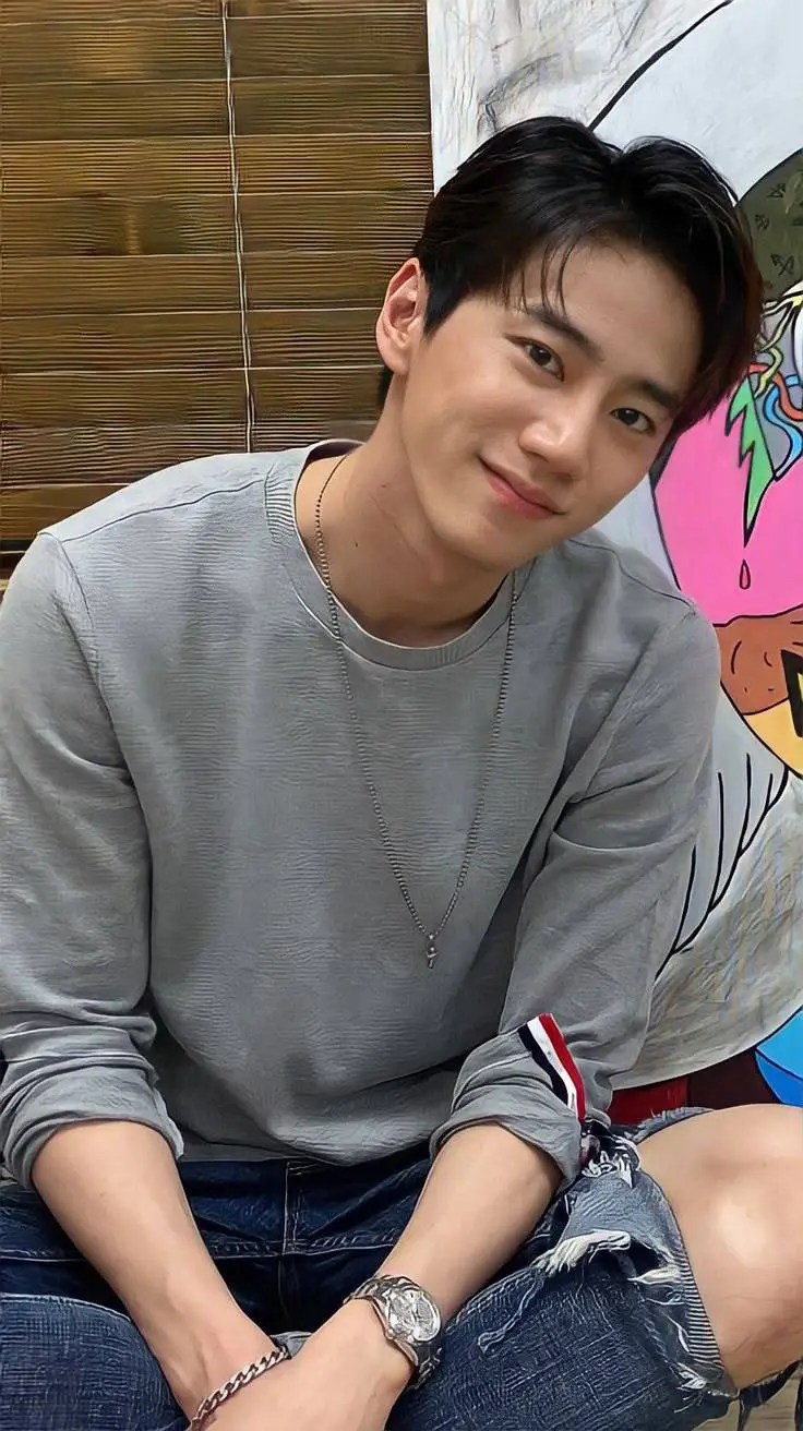 ai character: lee jun young background