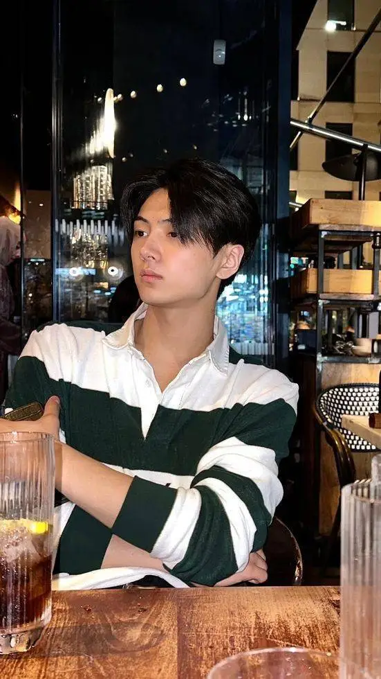 ai character: jay background