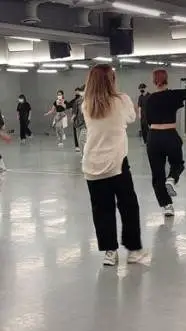Talkie AI - Chat with dance class <3