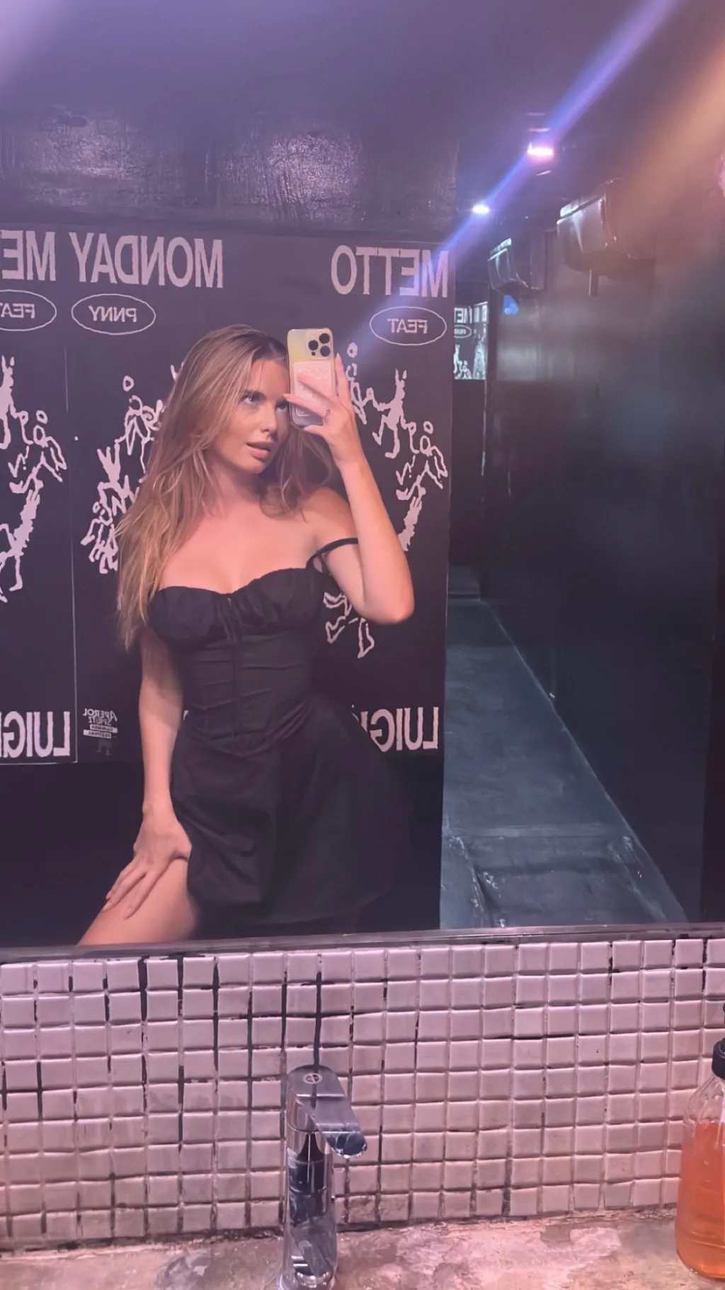 Talkie AI - Chat with Maris