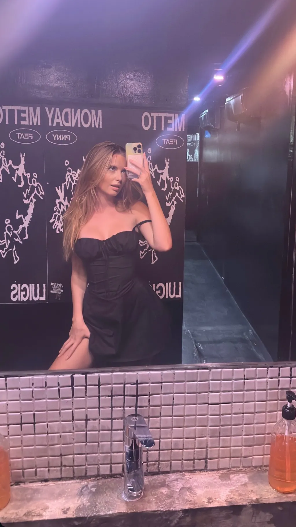 Talkie AI - Chat with Maris