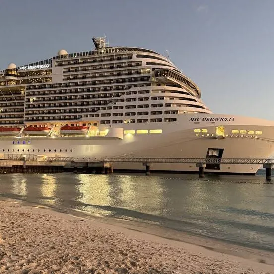chat with ai character: HH Cruise ship! 🚢