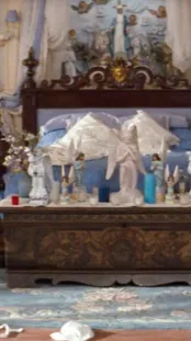 ai character: R + J background