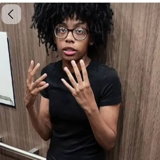 chat with ai character: Aubree🫧☕🚬