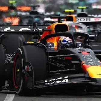 chat with ai character: F1 2025