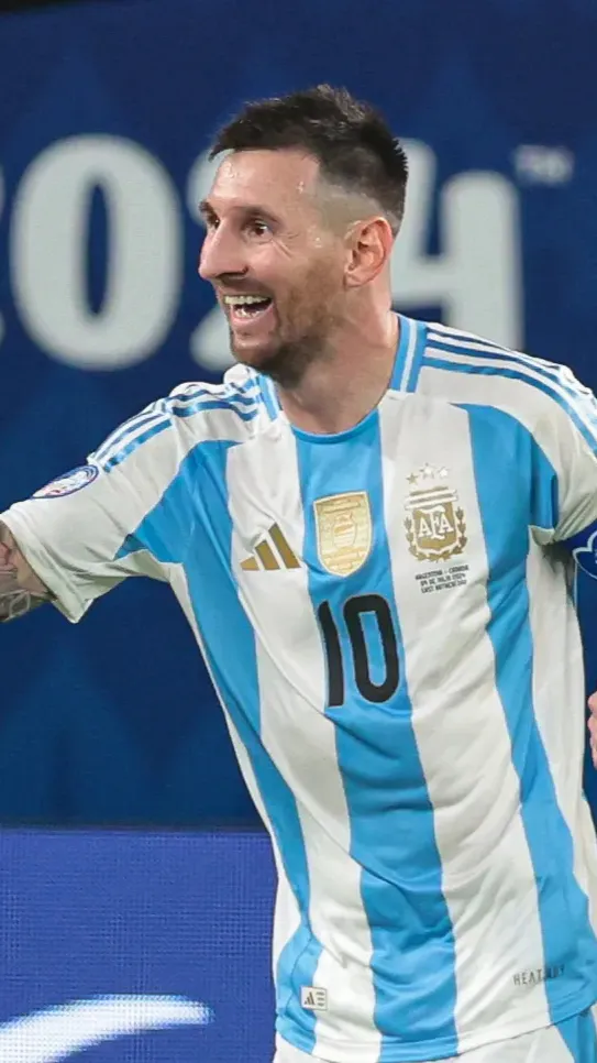 Talkie AI - Chat with The ￼ World Cup