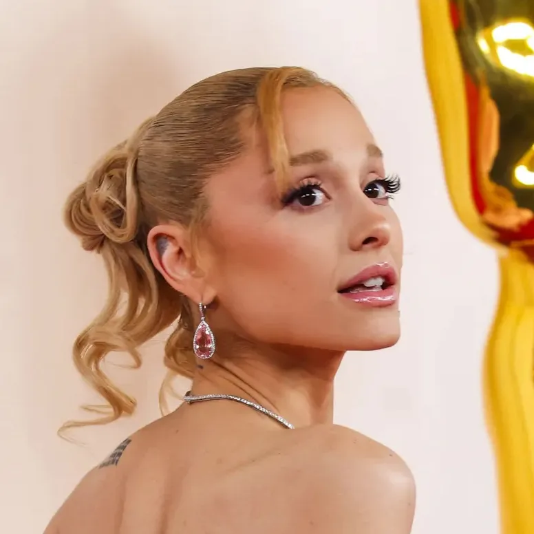 chat with ai character: The Oscars