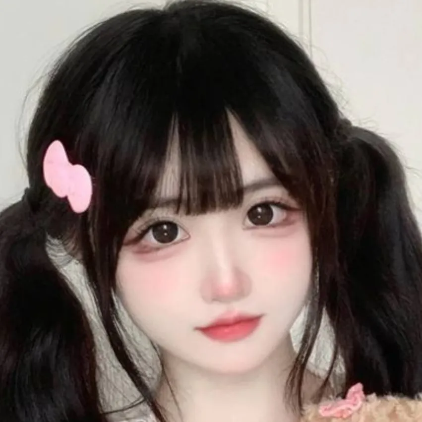 chat with ai character: Yuna