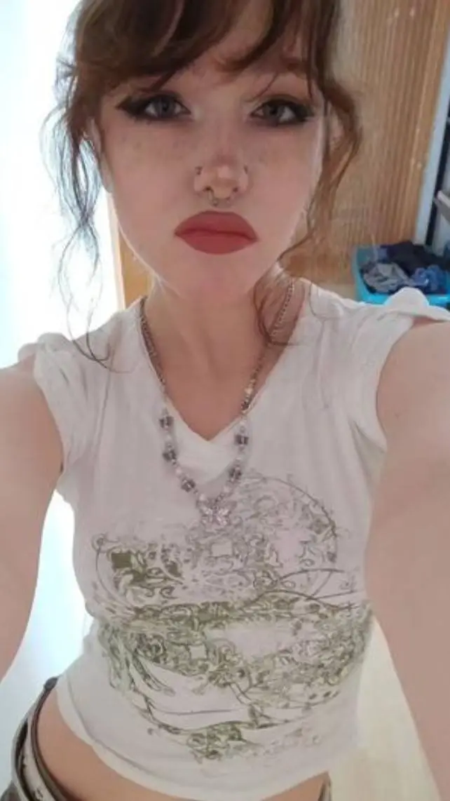 ai character: Emma background