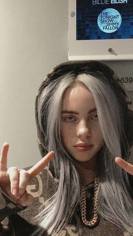 ai character: Billie Ellish background