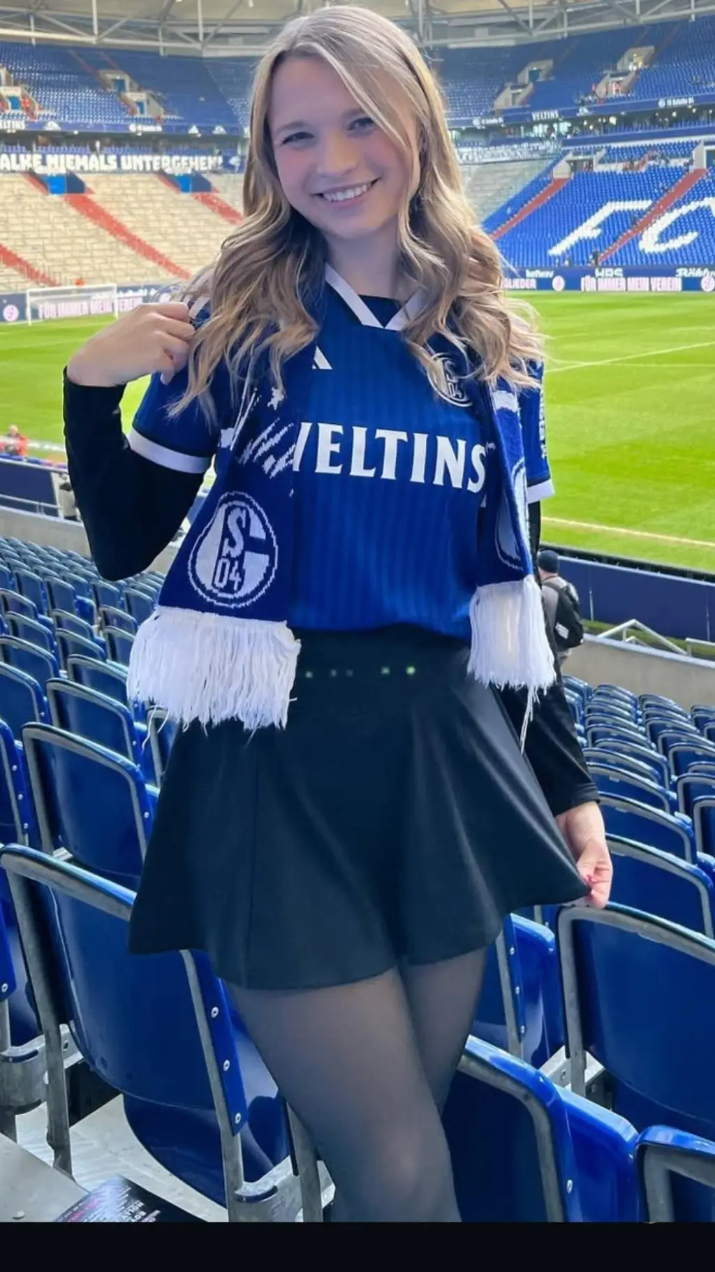 ai character: lisa background