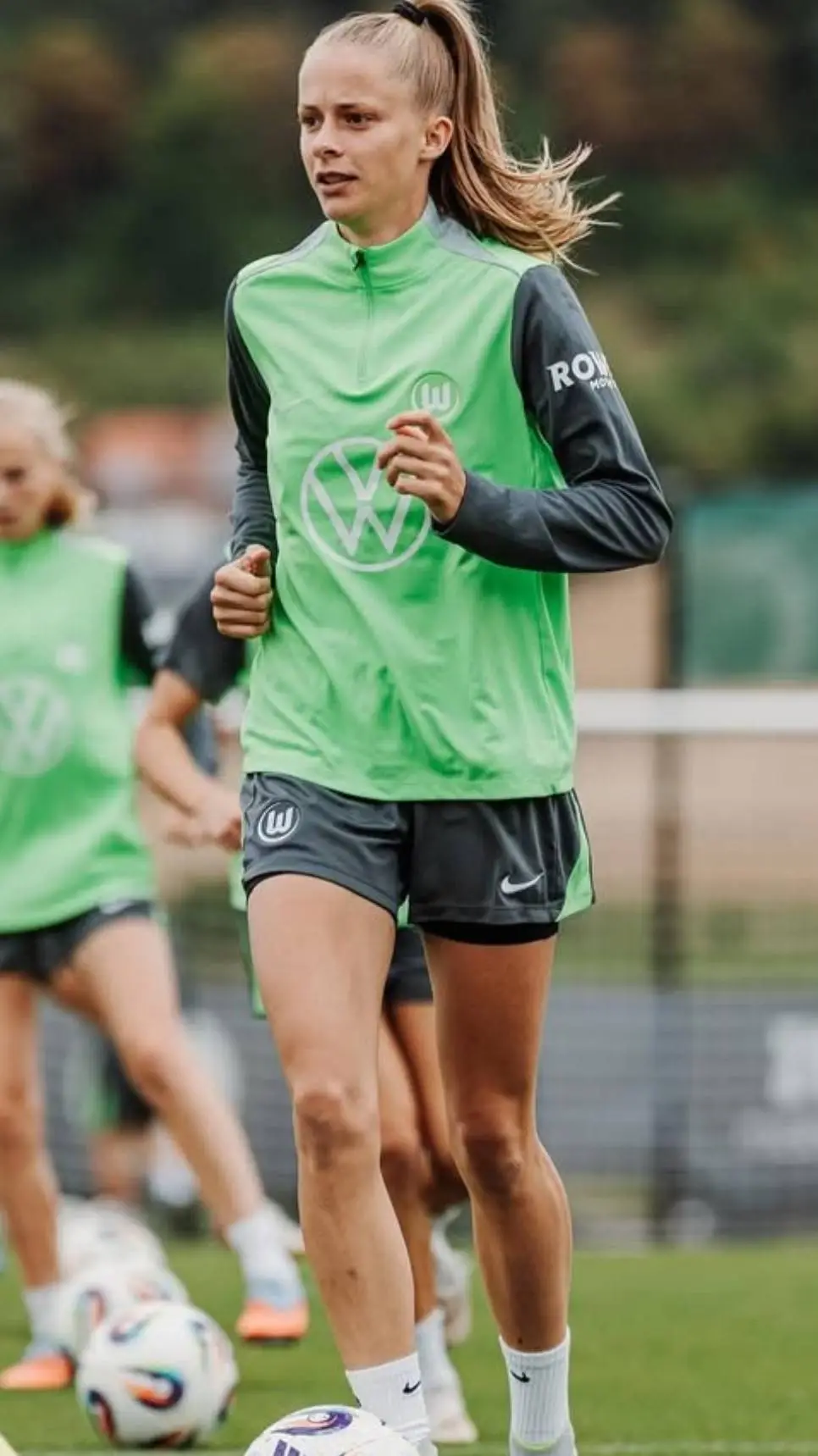 Talkie AI - Chat with Vivien endenmann