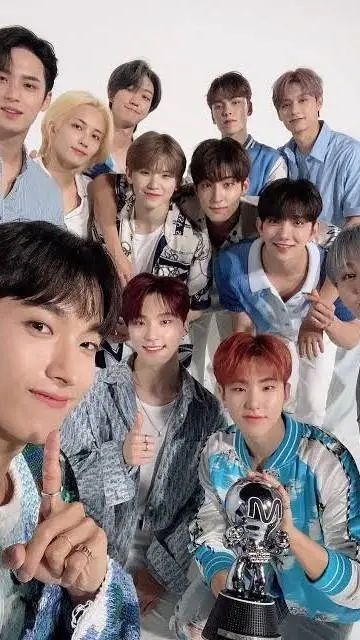 ai character: Seventeen 💚 background