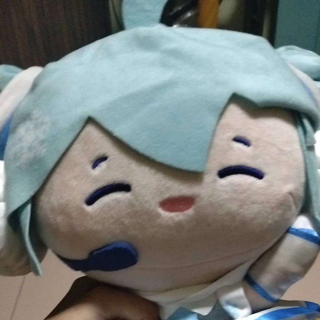 chat with ai character: HIIS