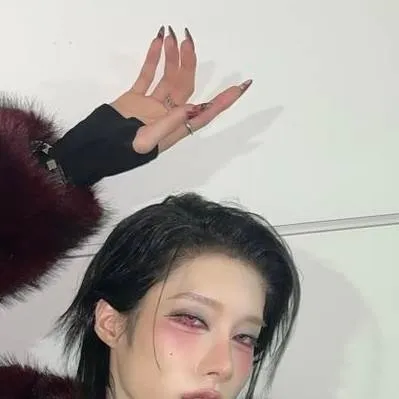 chat with ai character: rui from xlov