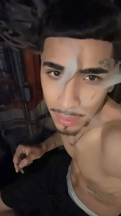 ai character: jose 💍 background