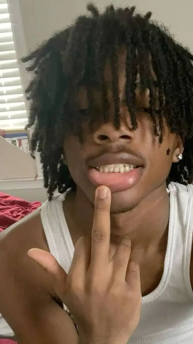 ai character: Tray  background