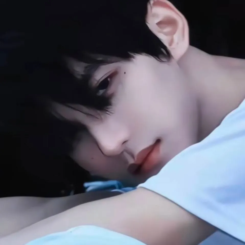 chat with ai character: Kevan