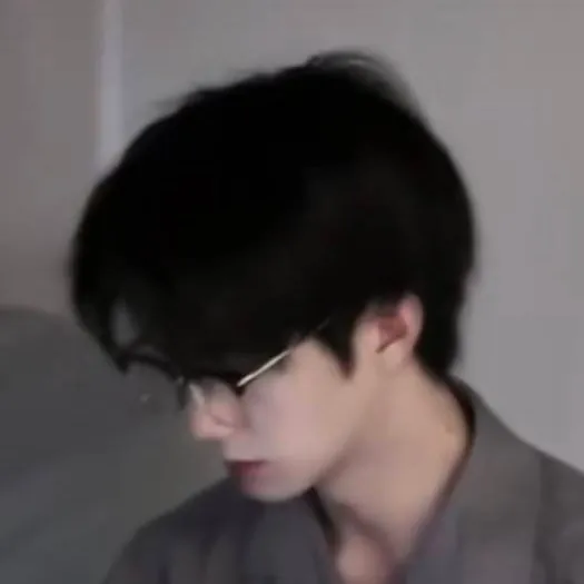 chat with ai character: Zendra