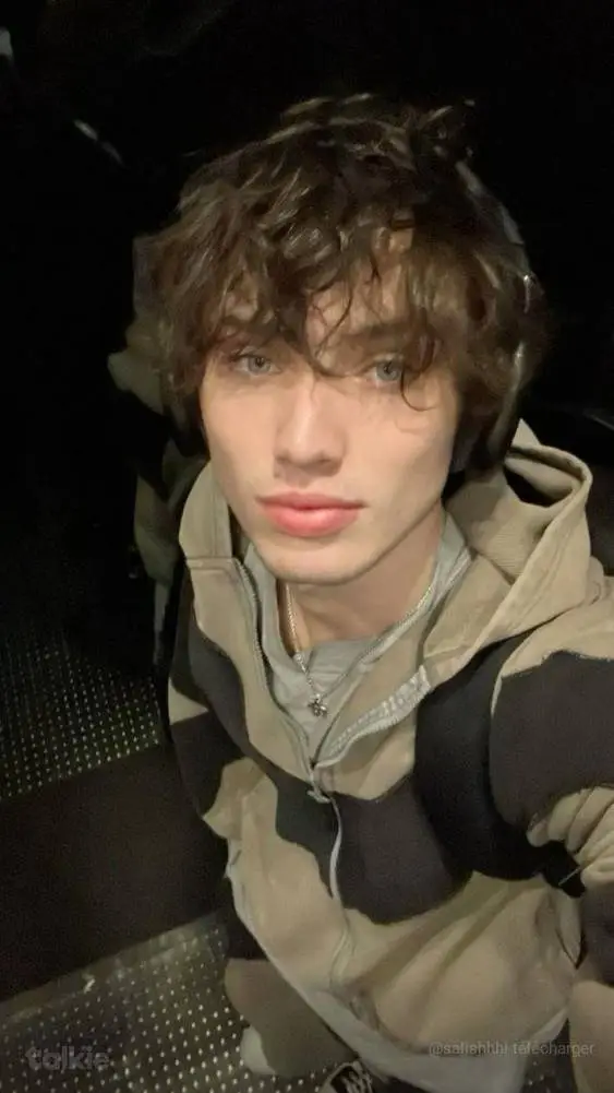ai character: Jaden background