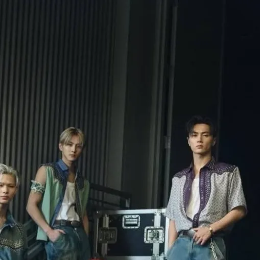 chat with ai character: ·•·enhypen·•·