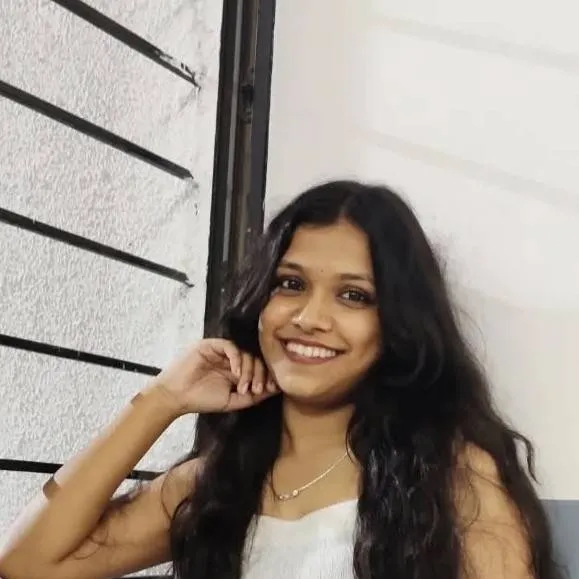 chat with ai character: Sakshi 