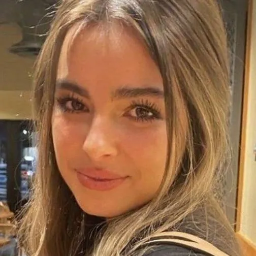 chat with ai character: Alice