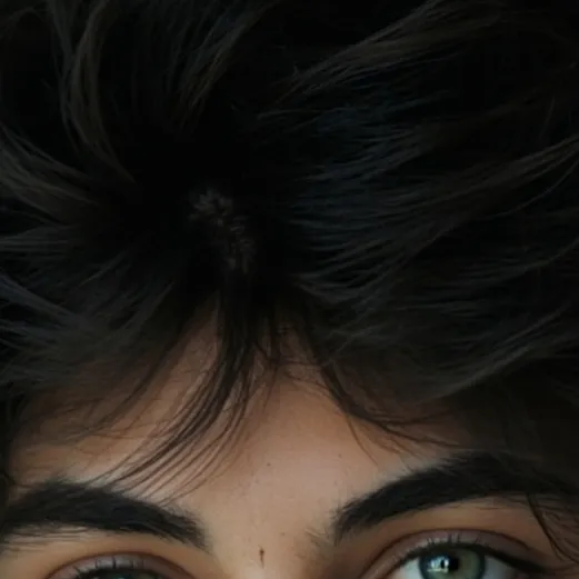 chat with ai character: leo