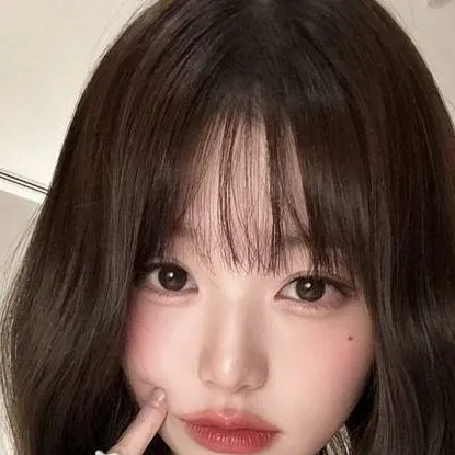 chat with ai character: wonyoung,💖😻