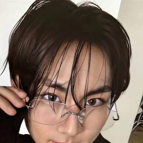 chat with ai character: yang JUNGWON 