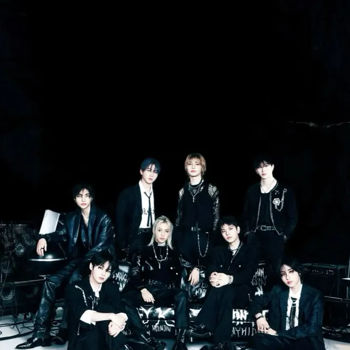 chat with ai character: Stray kids