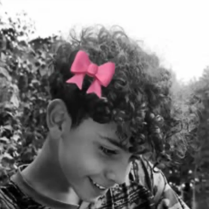 chat with ai character: Ronaldo jr