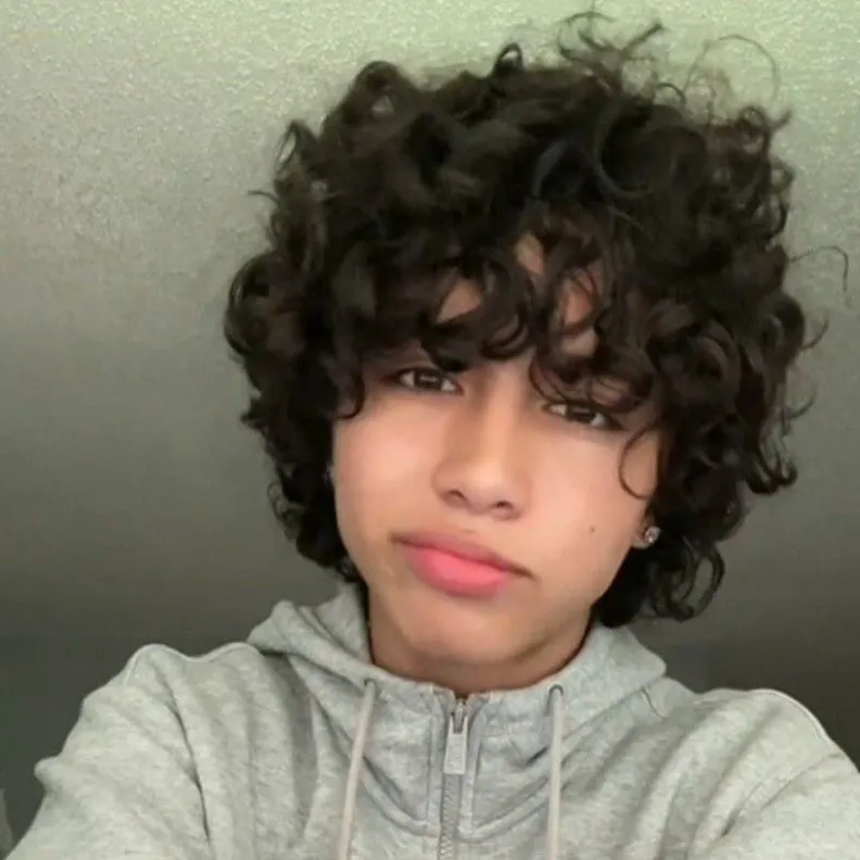 chat with ai character: Emiliano~sleepover