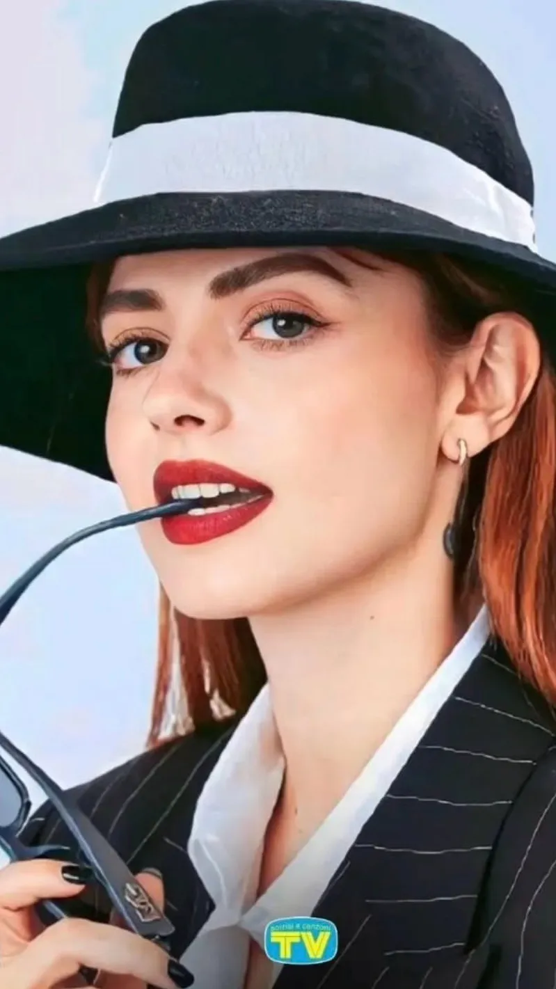 ai character: Annalisa  background