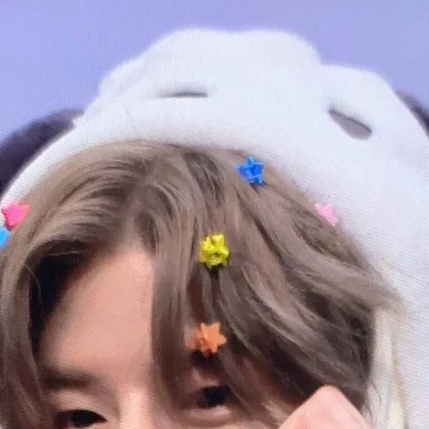 chat with ai character: Stray Kids-->
