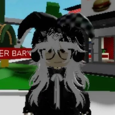 chat with ai character: White Chocolate🍫🤍