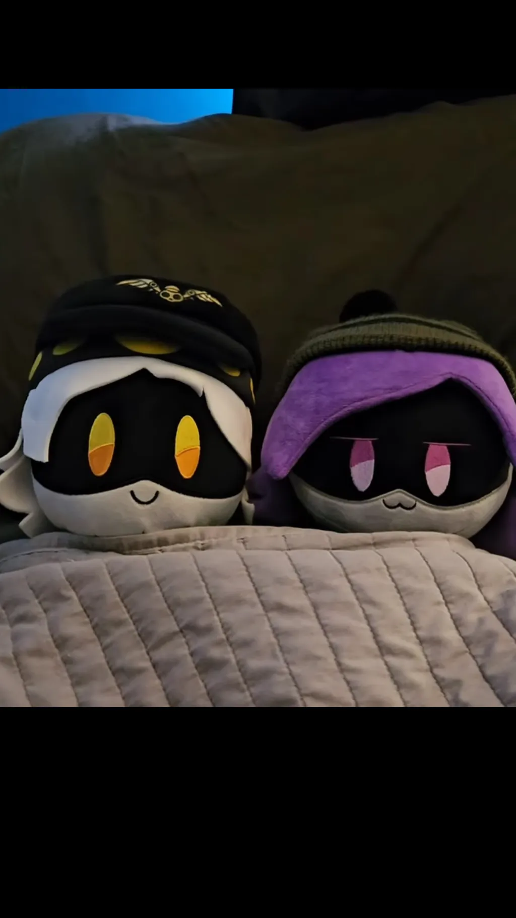 ai character: Uzi background