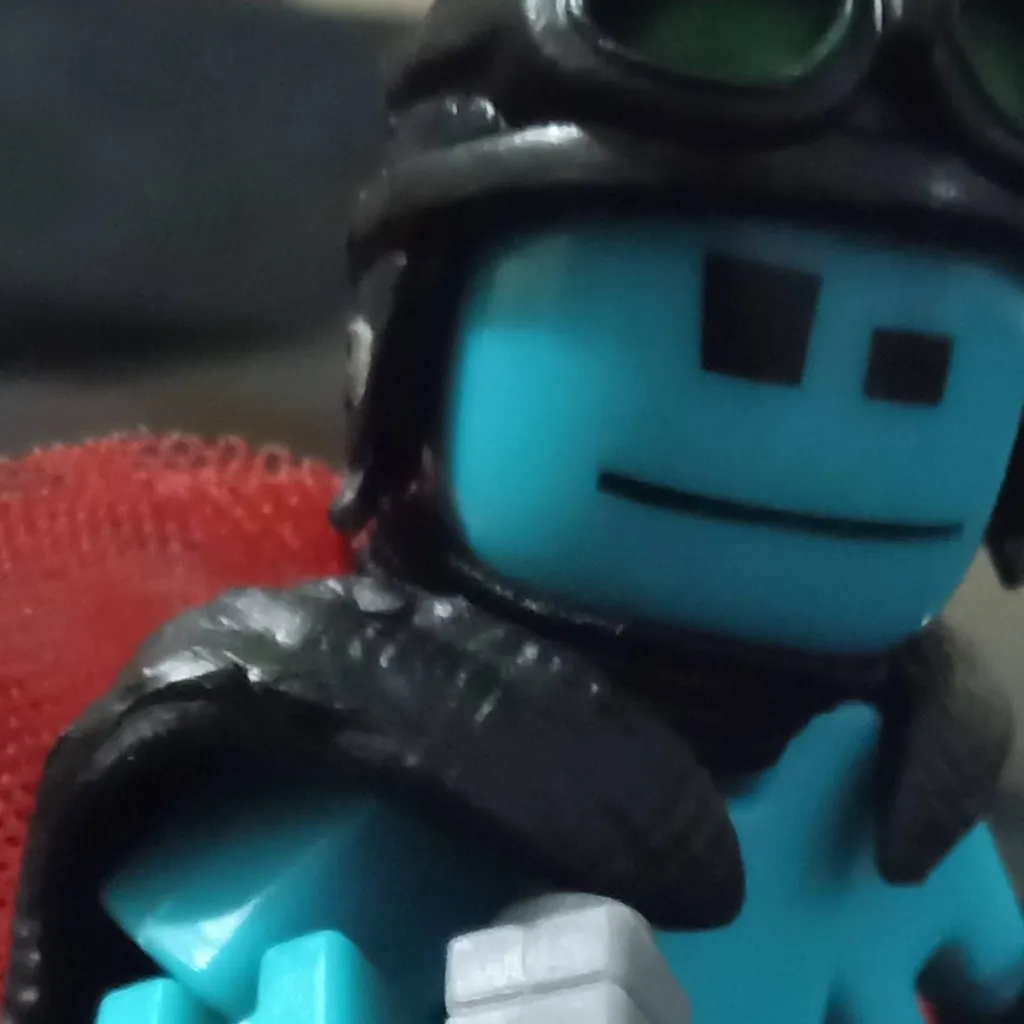 chat with ai character: Clint(off the grid