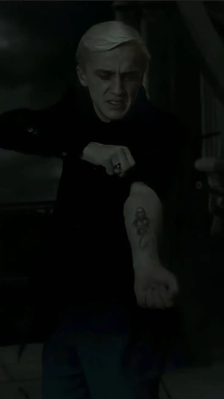 ai character: Draco Malfoy  background