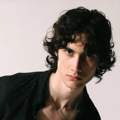 chat with ai character: Shane Boose/Sombr.