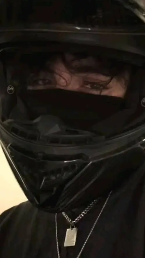 ai character: Axel background